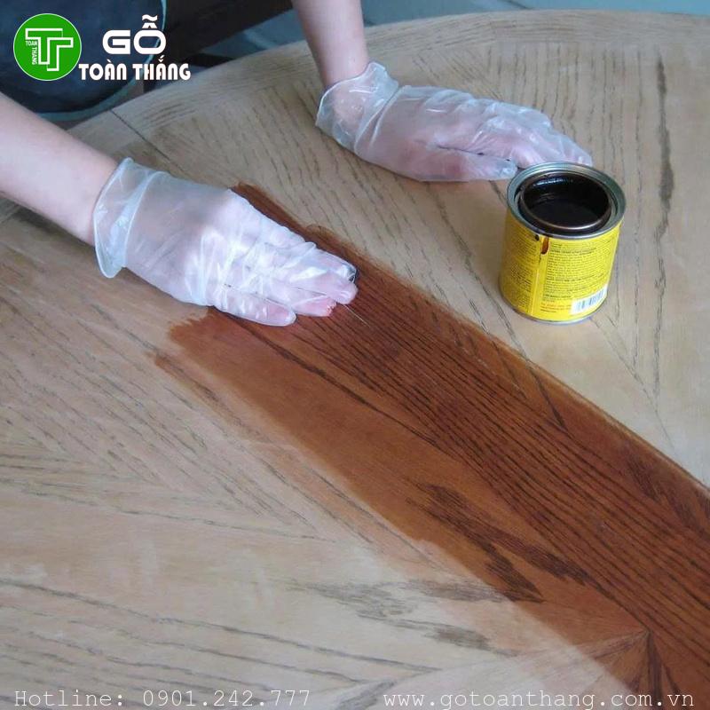 Dịch vụ sơn sàn gỗ tự nhiên theo yêu cầu tại Gỗ Toàn Thắng